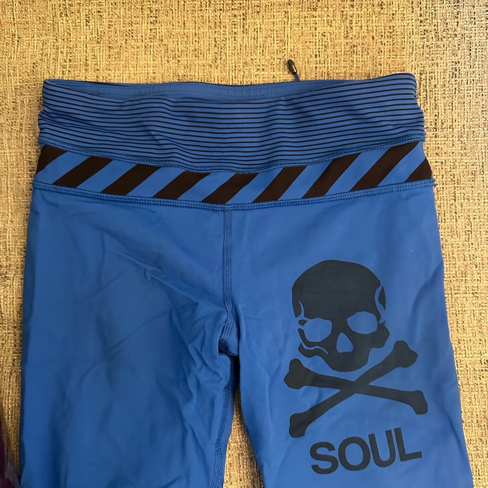 Lululemon x Soul Cycle Bright Blue Crop Capri Sz 2